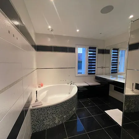 ヴィラ Magnifique Avec Piscine Chauffee *